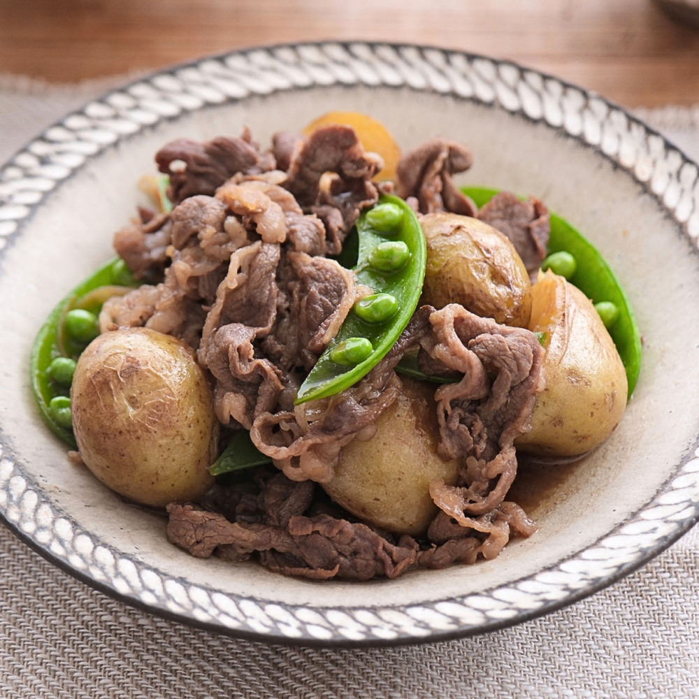 新じゃがと牛肉のうまだし煮