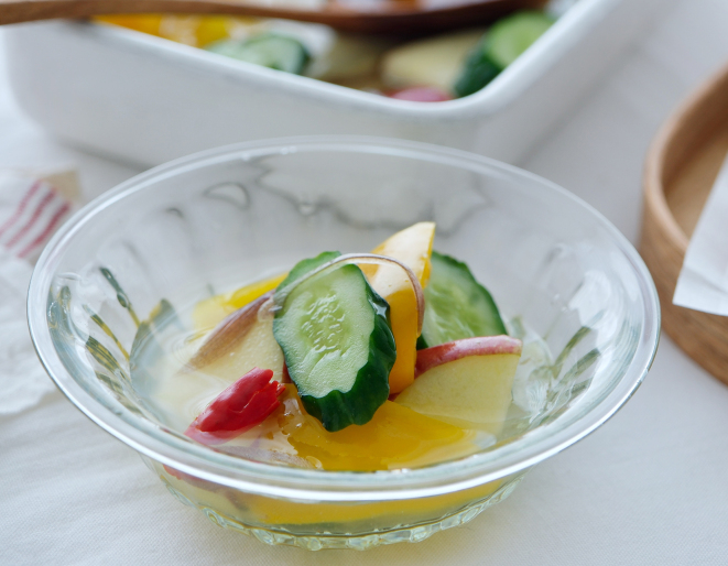 夏野菜の水キムチ風サラダ