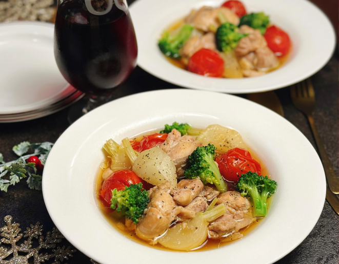 【うまだし×クリスマスレシピ①】野菜たっぷりチキンのほろほろ煮