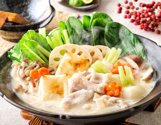 根菜の白味噌鍋（お雑煮風）